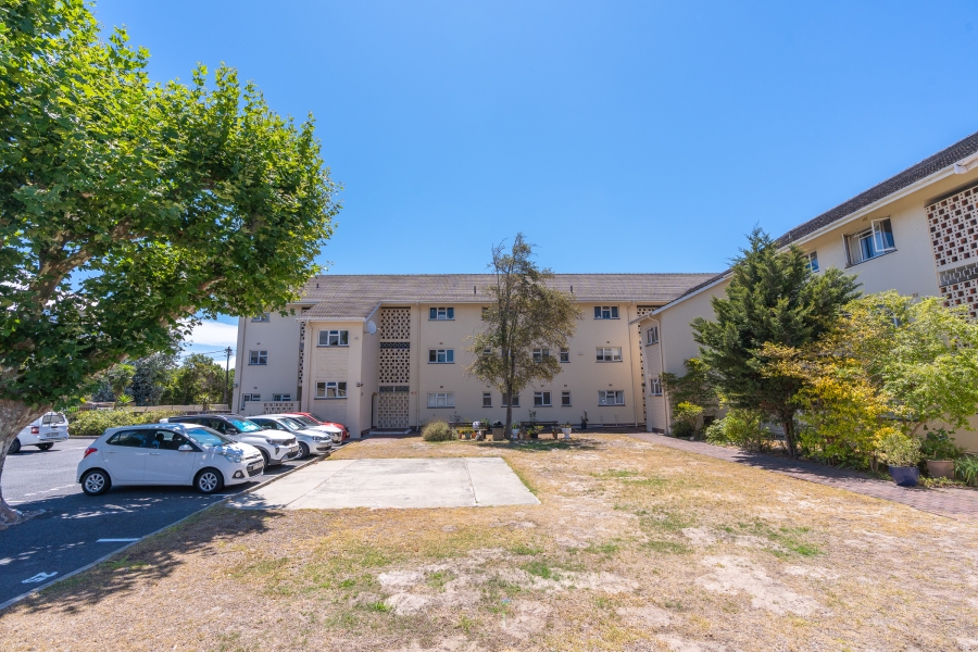 2 Bedroom Property for Sale in Pinelands Western Cape